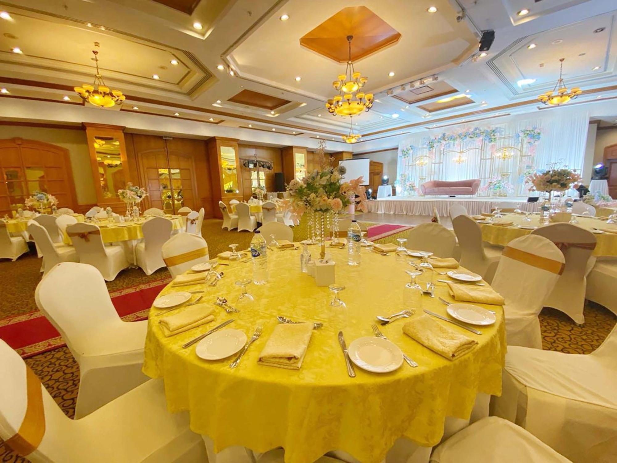 Knight Castle Hotel - Formerly Known As Carlton Palace Hotel Dubai Buitenkant foto