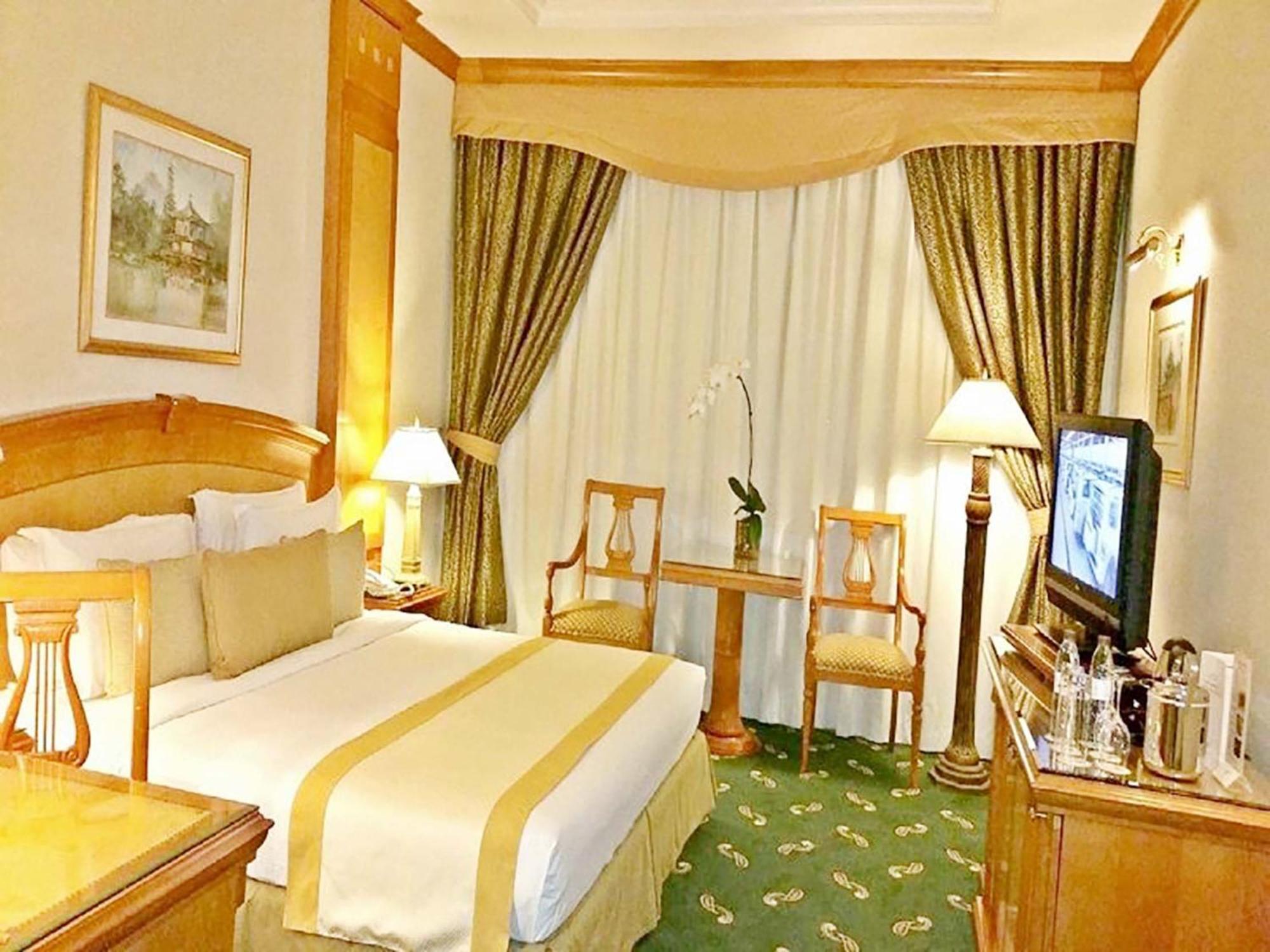 Knight Castle Hotel - Formerly Known As Carlton Palace Hotel Dubai Buitenkant foto