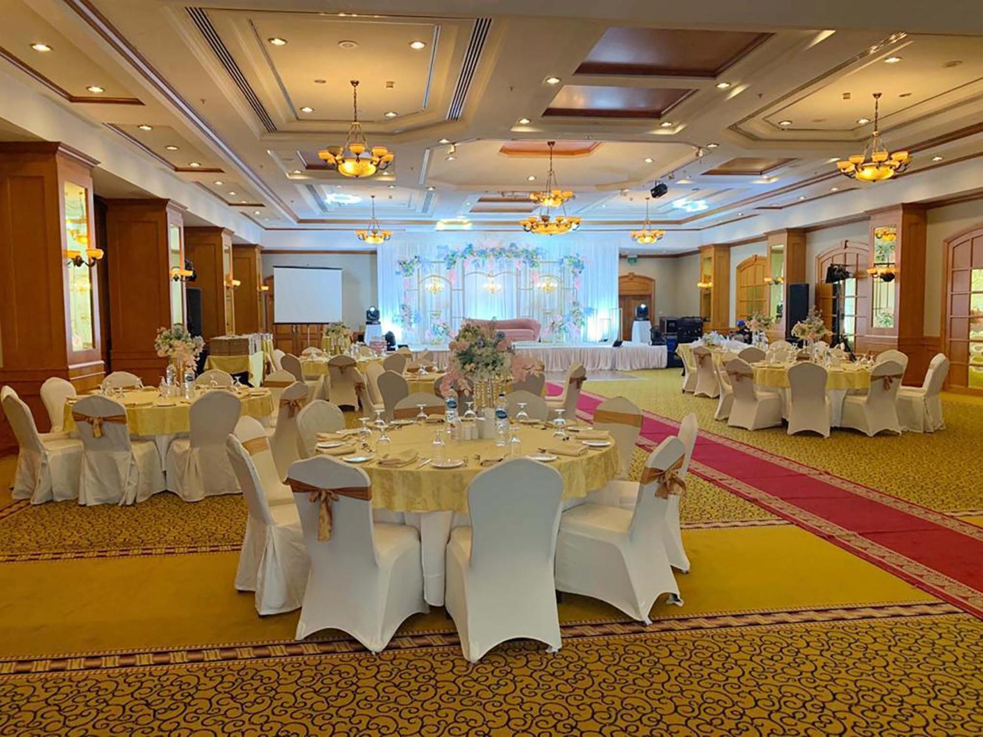 Knight Castle Hotel - Formerly Known As Carlton Palace Hotel Dubai Buitenkant foto